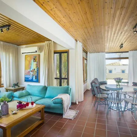 Your Beautiful Holiday Villa Close To The Beach, Protaras Villa 1451 Айя-Напа